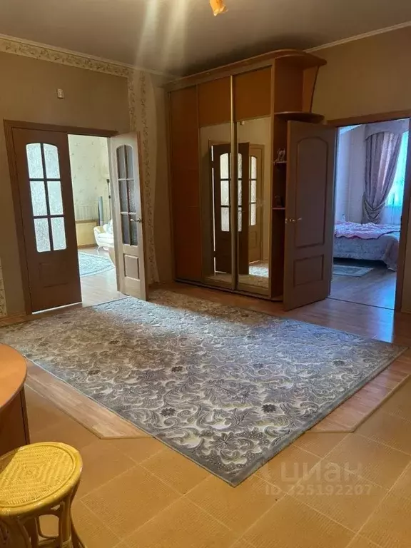 3-к кв. Курская область, Курск Дружининская ул., 33А (112.0 м) - Фото 1