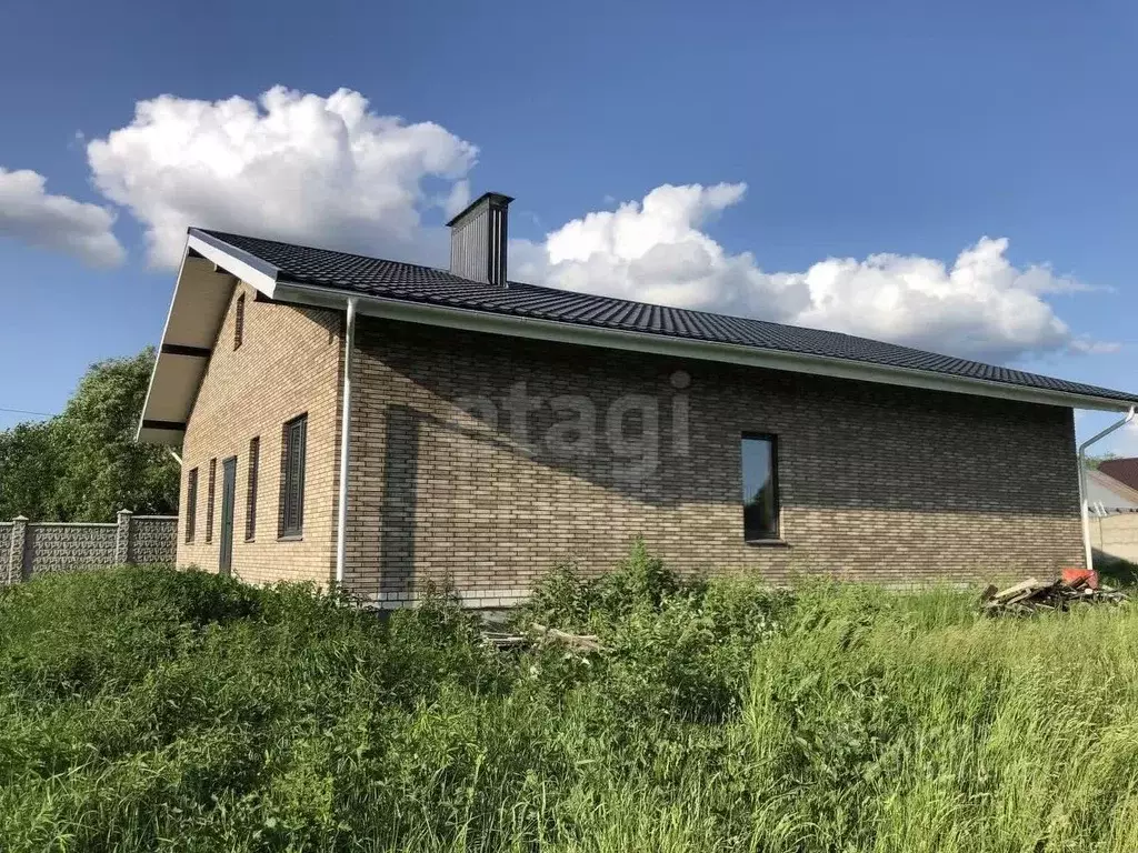 Дом в Брянская область, Брянский район, Глинищевское с/пос, с. ... - Фото 0