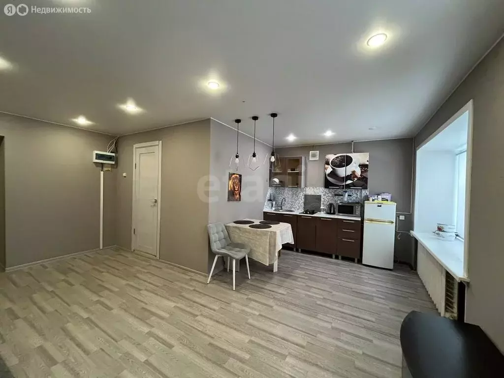 2-комнатная квартира: Новодвинск, улица 50-летия Октября, 42 (58.4 м) - Фото 1