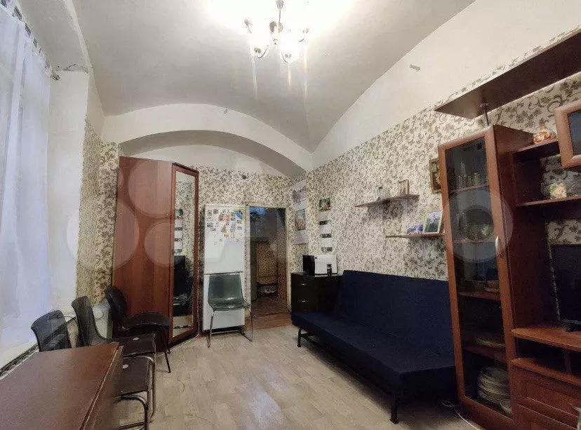 Комната 16 м в 5-к., 2/4 эт. - Фото 1