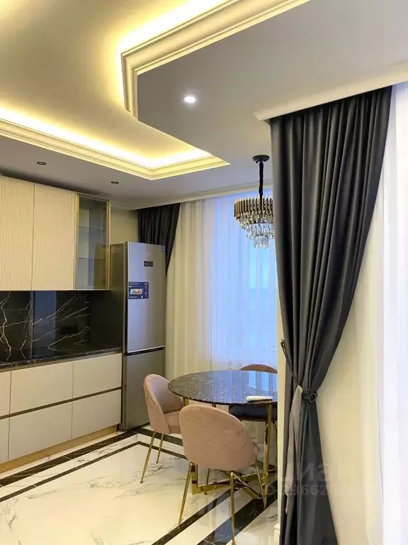 3-к кв. Омская область, Омск Кемеровская ул., 8А (90.0 м) - Фото 1