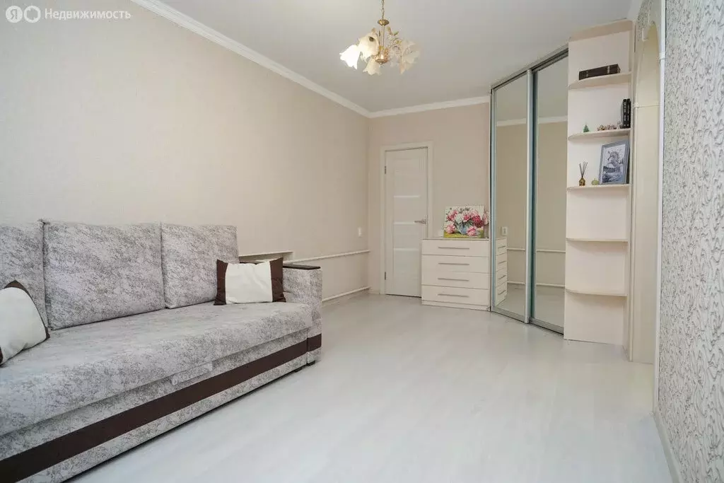 1-комнатная квартира: Казань, улица Короленко, 103 (32 м) - Фото 1