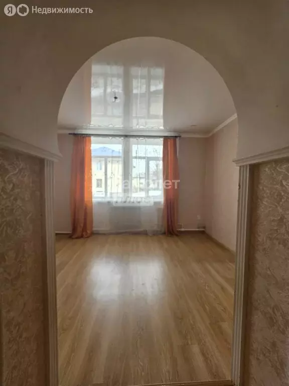 3-комнатная квартира: село Серафимовский, 22-й квартал, 18 (64.5 м) - Фото 1