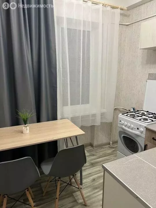 3-комнатная квартира: Краснодар, Ставропольская улица, 111 (60.5 м) - Фото 1