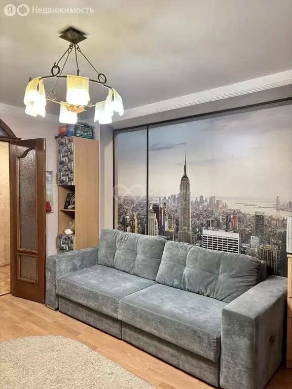 3-комнатная квартира: Волгоград, улица Землячки, 50 (70 м) - Фото 1