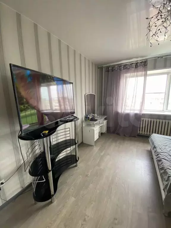 1-к. квартира, 54 м, 10/10 эт. - Фото 1