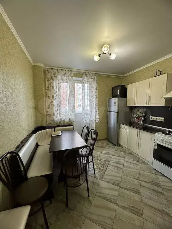 1-к. квартира, 44 м, 8/10 эт. - Фото 1