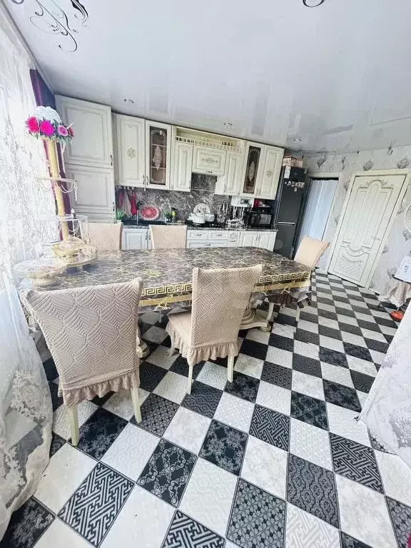 Дом в Ростовская область, Новошахтинск ул. Марата (80 м) - Фото 1