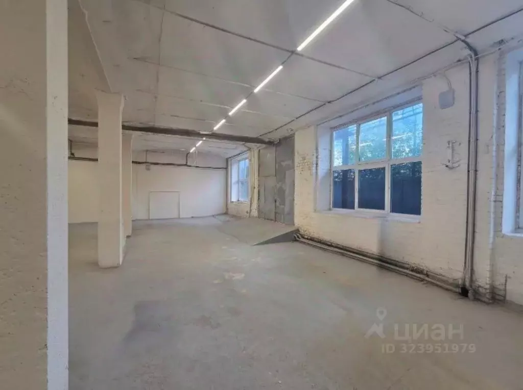 Склад в Московская область, Королев Юбилейный мкр,  (678 м) - Фото 2