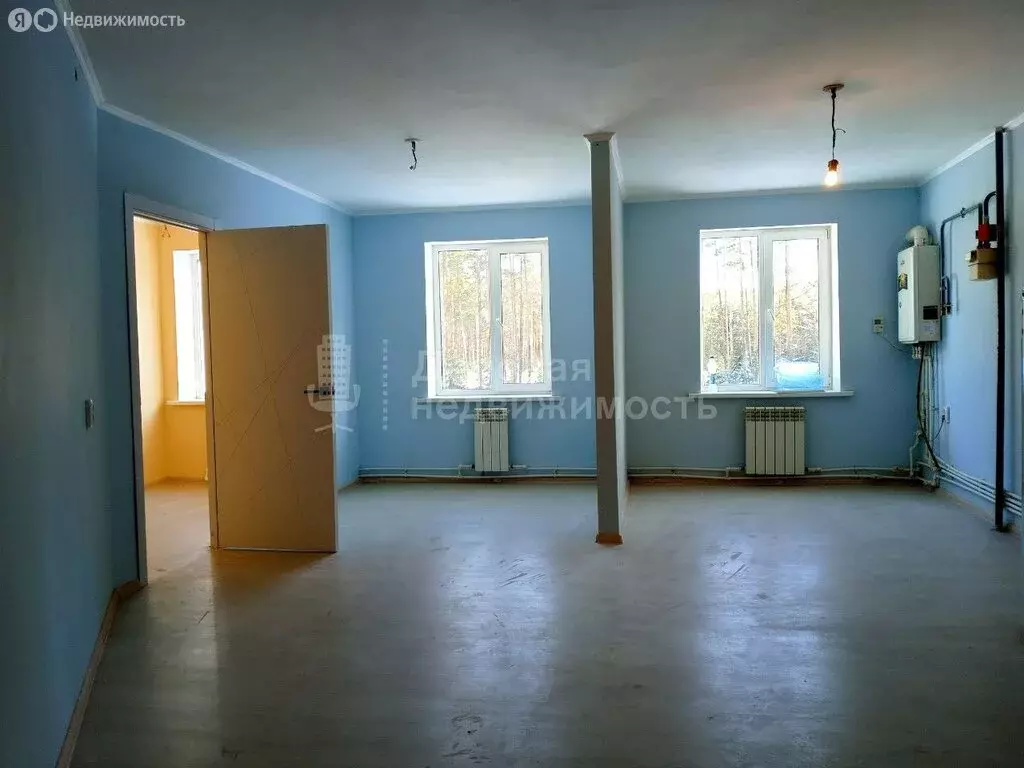 2-комнатная квартира: поселок городского типа Любытино, улица Советов, ... - Фото 1