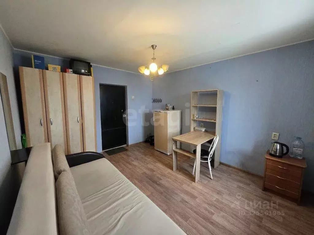 Комната Тюменская область, Тюмень ул. Республики, 216 (13.7 м) - Фото 1