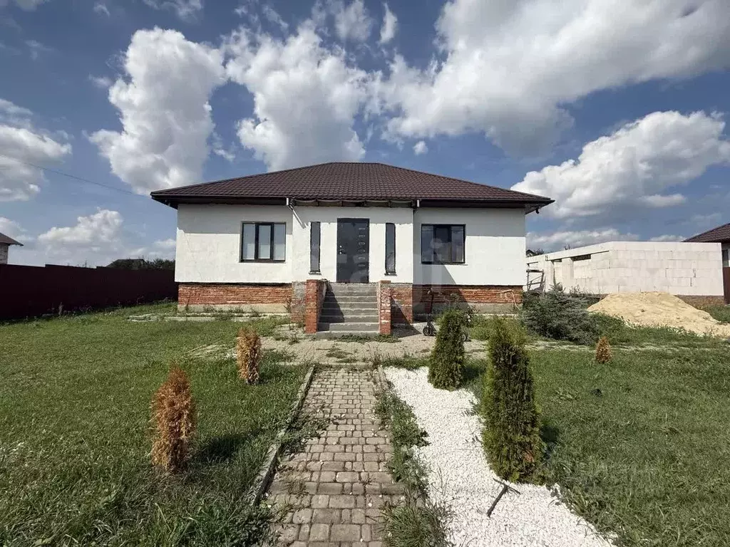 Дом в Белгородская область, Белгородский район, с. Стрелецкое ул. ... - Фото 1
