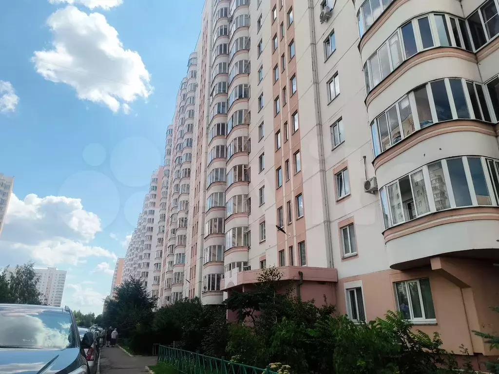 2-к. квартира, 57 м, 1/17 эт. - Фото 0