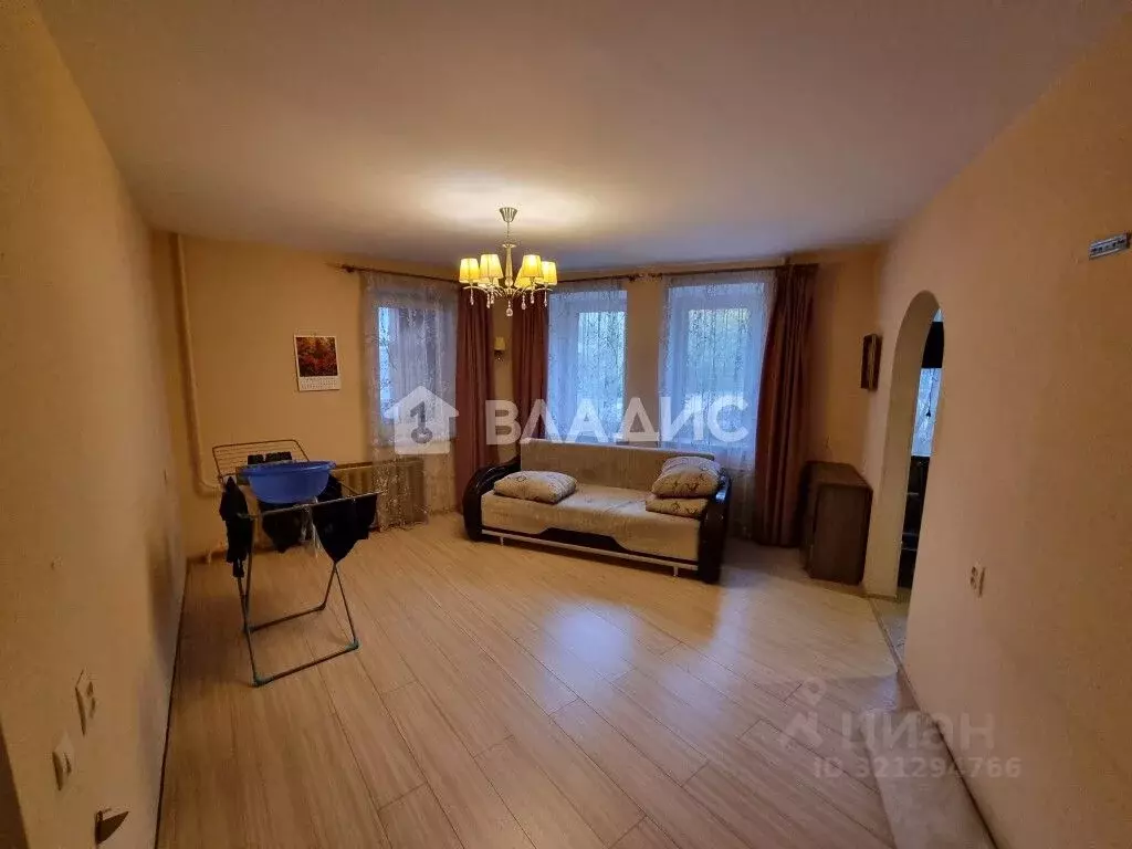 2-к кв. Владимирская область, Владимир ул. Кирова, 6 (75.0 м) - Фото 0