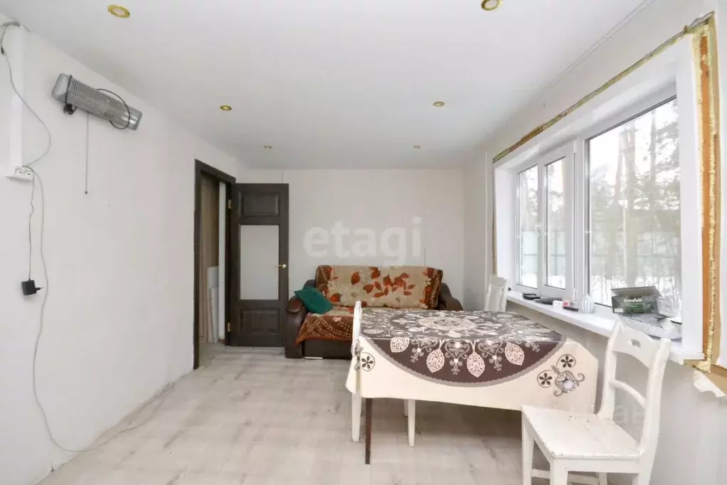 Дом в Саха (Якутия), Якутск ул. Тимофея Бутакова, 37к2 (30 м) - Фото 1