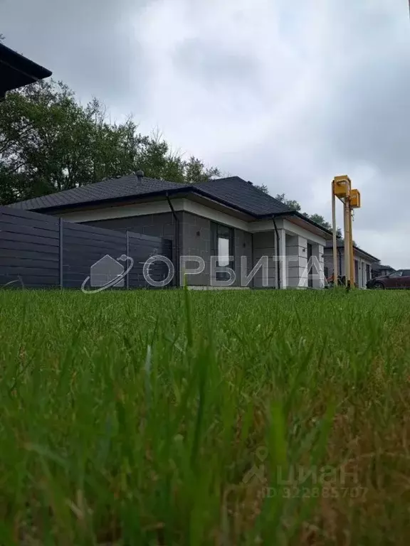 Дом в Тюменская область, Тюменский муниципальный округ, с. Луговое ул. ... - Фото 1