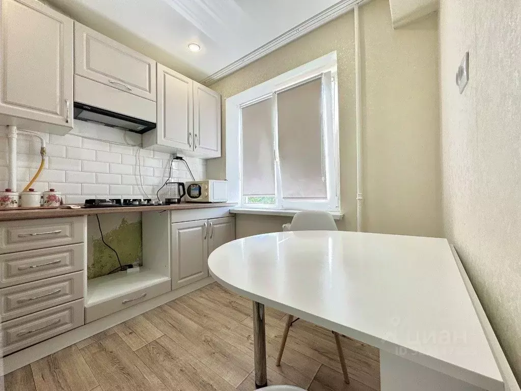 2-к кв. Волгоградская область, Волгоград ул. Таращанцев, 45 (40.01 м) - Фото 2