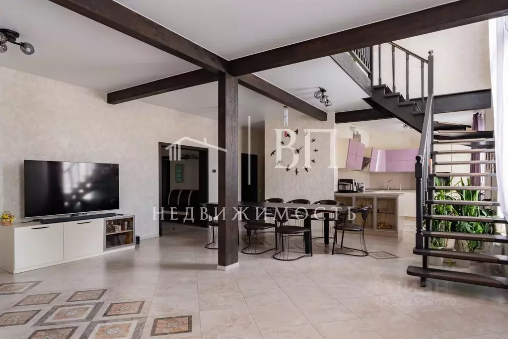 Дом в Санкт-Петербург пос. Александровская, ул. Возрождения, 19А (240 ... - Фото 1