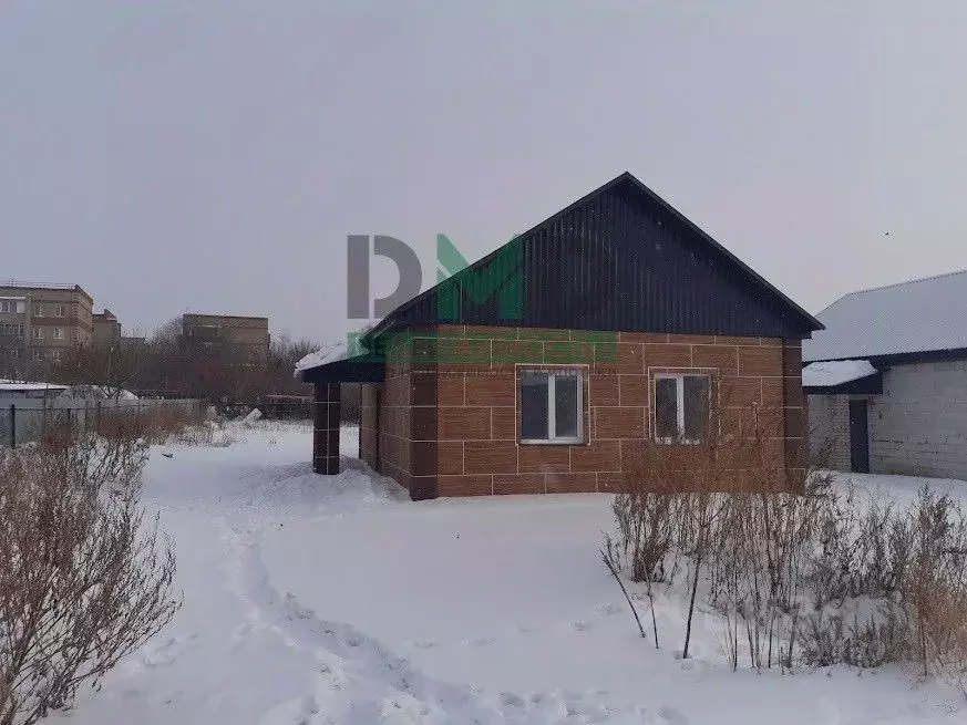 Дом в Оренбургская область, Орск пос. Первомайский, пер. Рабочий, 34 ... - Фото 1