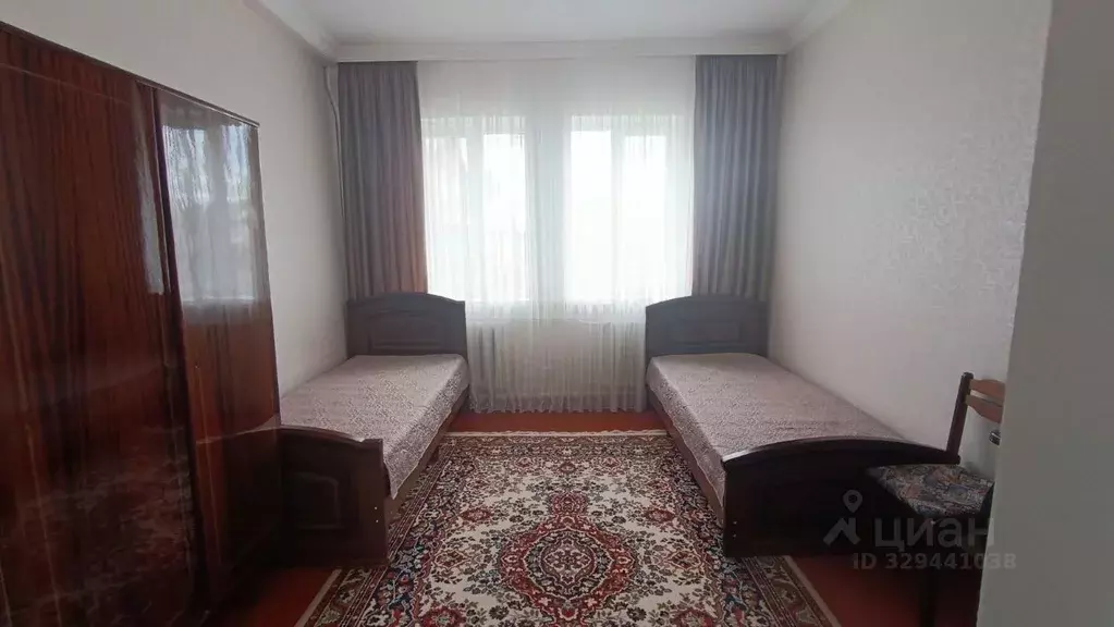 Дом в Северная Осетия, Ардон ул. Комарова, 10 (100 м) - Фото 1