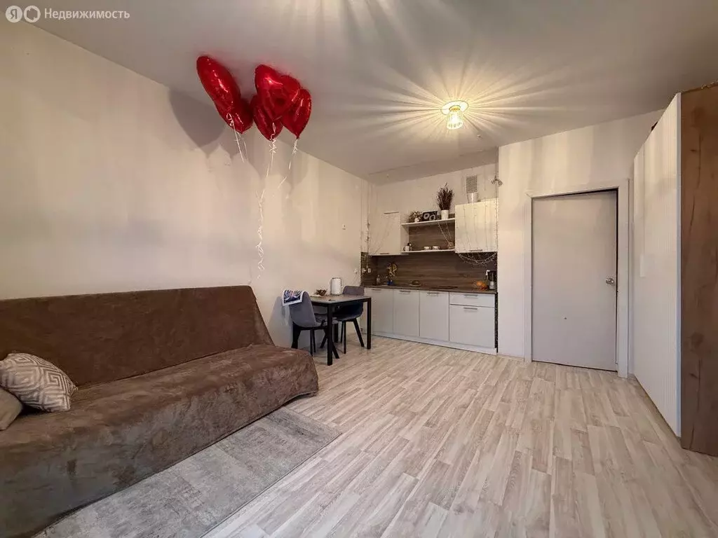 Квартира-студия: Екатеринбург, Золотистый бульвар, 4 (27 м) - Фото 1