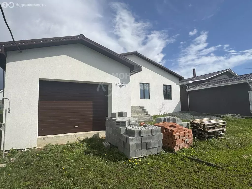 Дом в село Ташбулатово, Молодёжная улица, 51 (170 м) - Фото 1