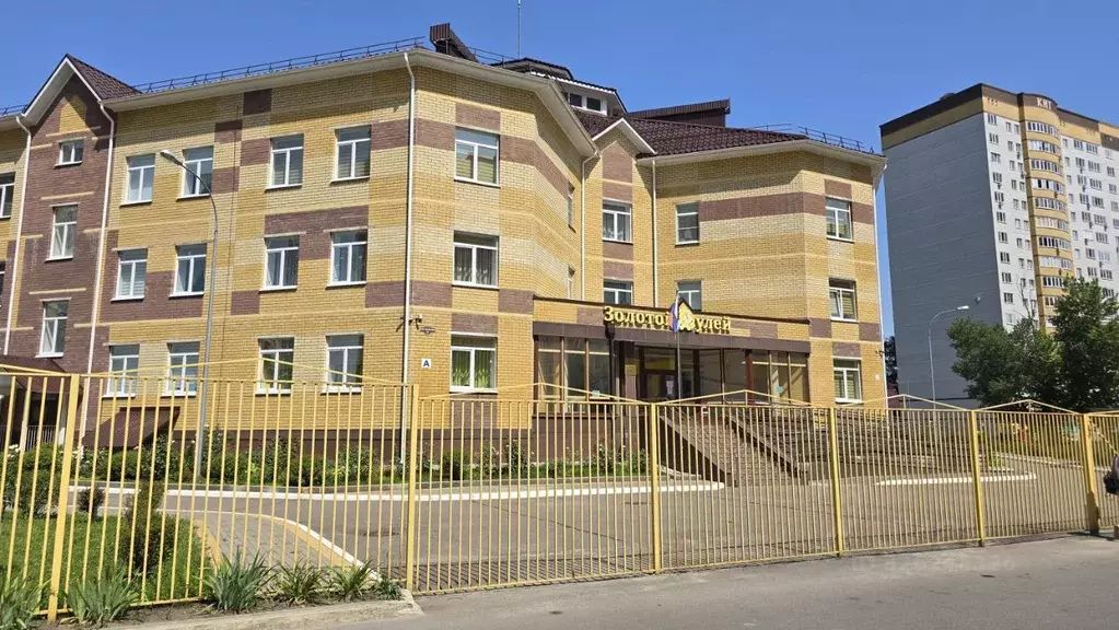 3-к кв. Воронежская область, Воронеж ул. Летчика Филипова, 6 (103.0 м) - Фото 2