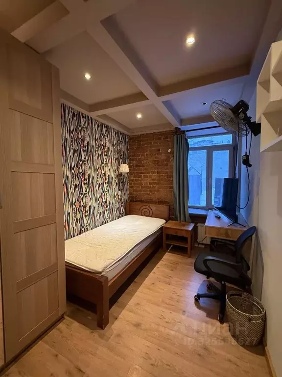 Комната Москва Большой Каретный пер., 6 (12.0 м) - Фото 1