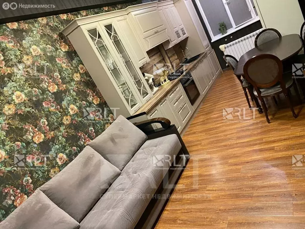 3-комнатная квартира: Махачкала, улица Эльзы Ибрагимовой, 31Бк4 (90 м) - Фото 0