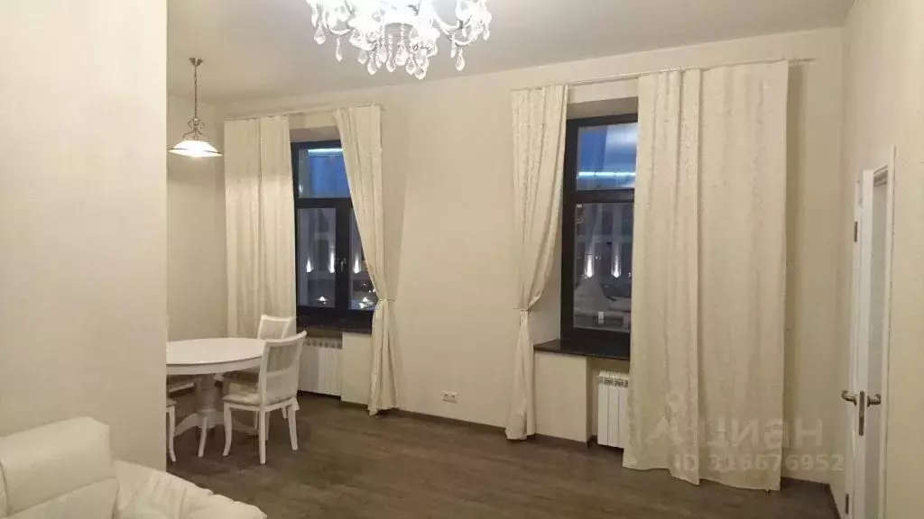2-к кв. Москва Смоленская пл., 13/21 (65.0 м) - Фото 0