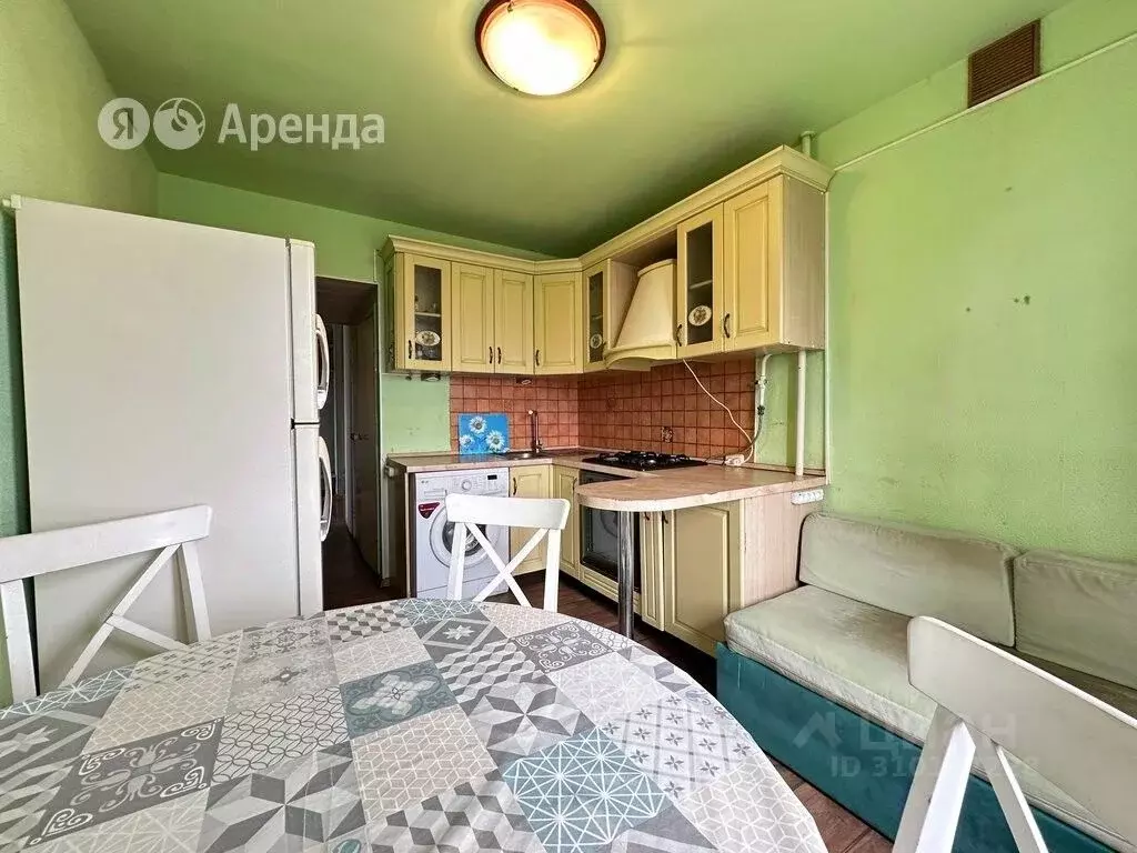 3-к кв. Московская область, Химки 9 Мая ул., 4/1 (65.0 м) - Фото 0