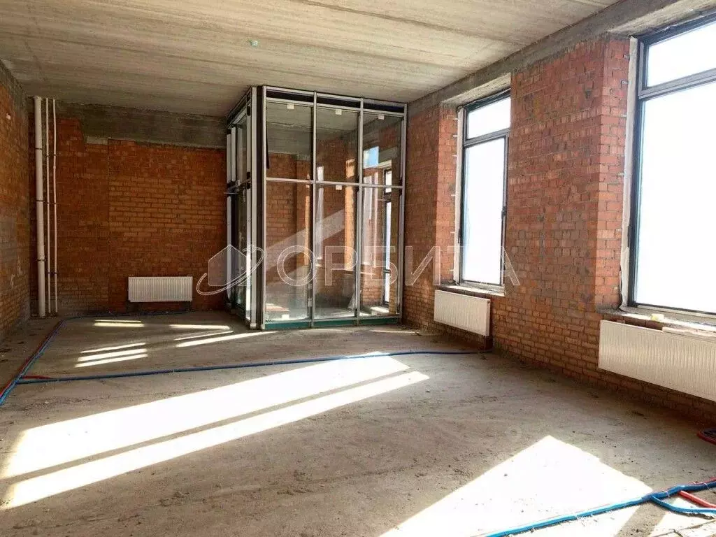 Помещение свободного назначения в Тюменская область, Тюмень ул. ... - Фото 1