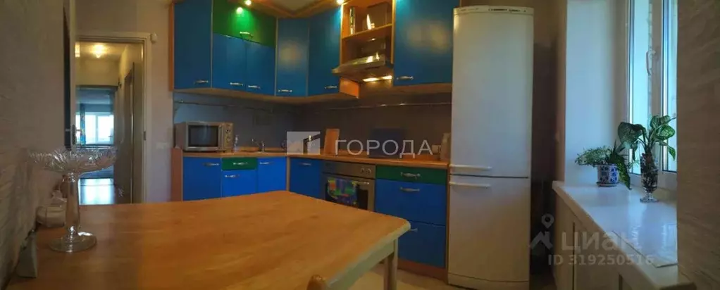 3-к кв. Новосибирская область, Новосибирск ул. Орджоникидзе, 27 (70.0 ... - Фото 0