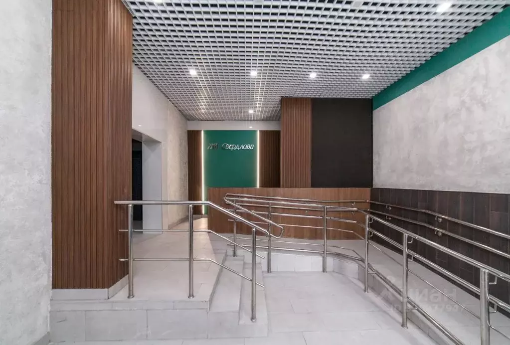 2-к кв. Кемеровская область, Новокузнецк ул. Свердлова, 9 (91.2 м) - Фото 1