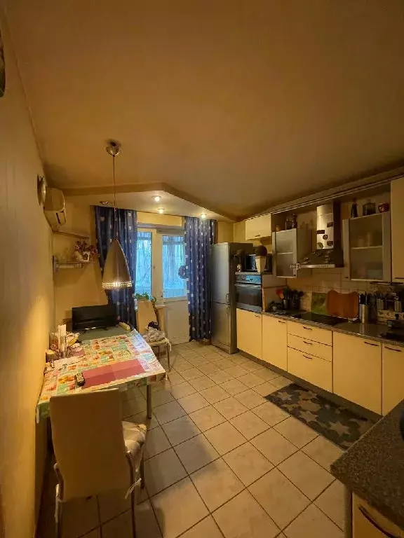 Продается 3-комнатная квартира - Фото 1