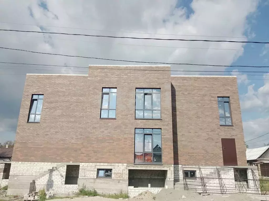 Таунхаус в Брянская область, Брянск ул. Ломоносова (160 м) - Фото 1