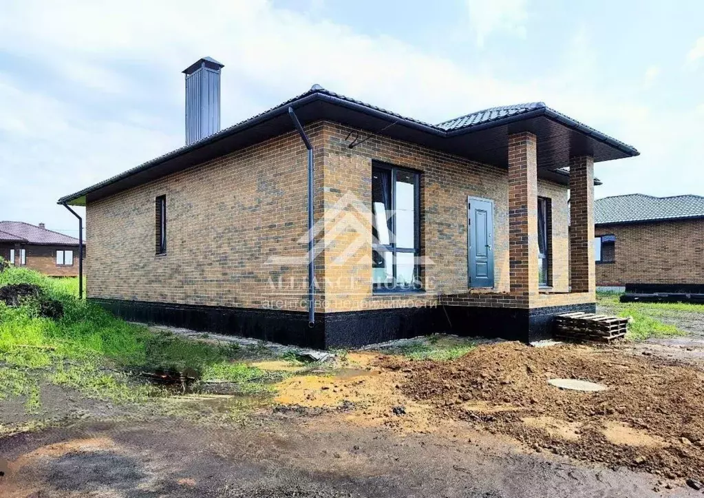 Дом в Татарстан, Лаишевский район, Кирбинское с/пос, д. Травкино ул. ... - Фото 1