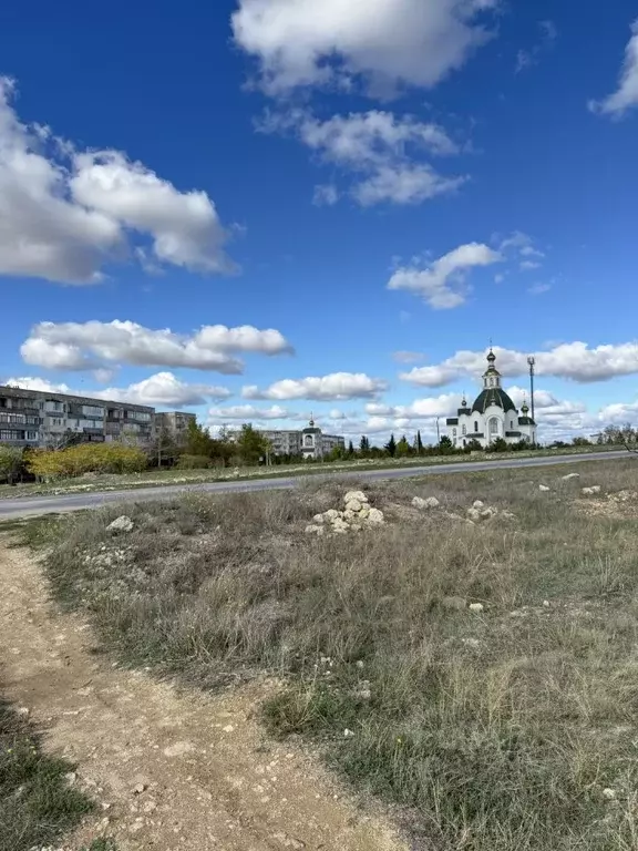 Участок в Крым, Евпатория городской округ, Новоозерное пгт  (5.2 сот.) - Фото 1