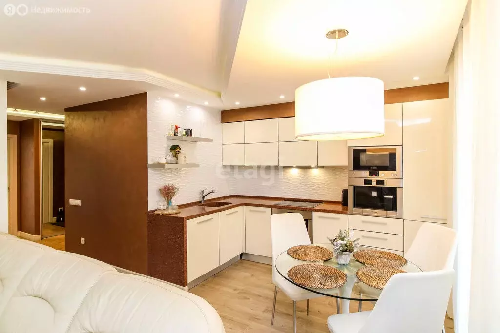 3-комнатная квартира: Тюмень, улица Газовиков, 65 (75.1 м) - Фото 1