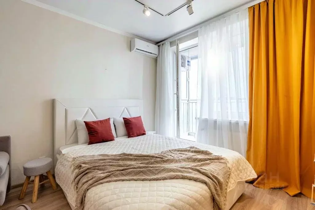 1-к кв. Татарстан, Казань Комсомольская ул., 2 (25.0 м) - Фото 1