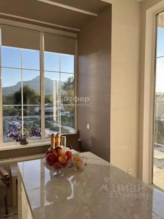 Дом в Крым, Судак ул. Коммунальная, 9 (250 м) - Фото 1