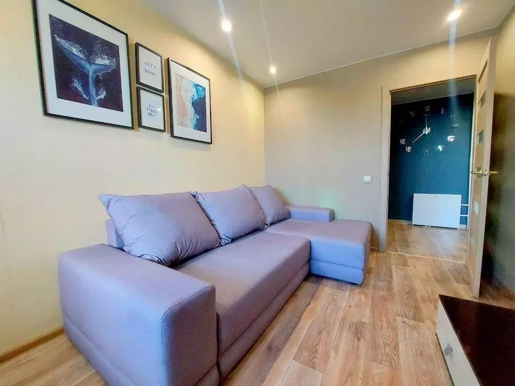 1-к кв. Тюменская область, Тобольск 7-й мкр, 48 (30.0 м) - Фото 0