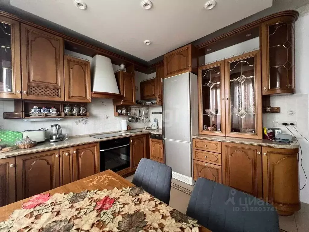 2-к кв. Ханты-Мансийский АО, Сургут просп. Ленина, 26 (90.0 м) - Фото 1