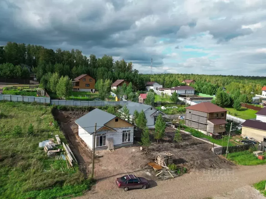 Дом в Красноярский край, Красноярск городской округ, пос. Минино  (70 ... - Фото 1