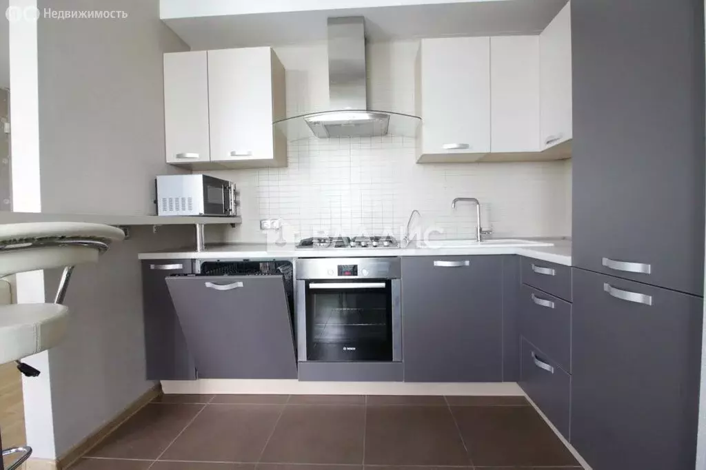 3-комнатная квартира: Калининград, улица Фортовая Дорога, 9 (83.9 м) - Фото 2