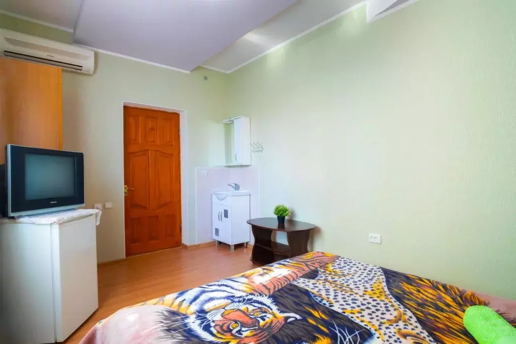 Комната Крым, Феодосия ул. Листовничей, 2 (15.0 м) - Фото 1