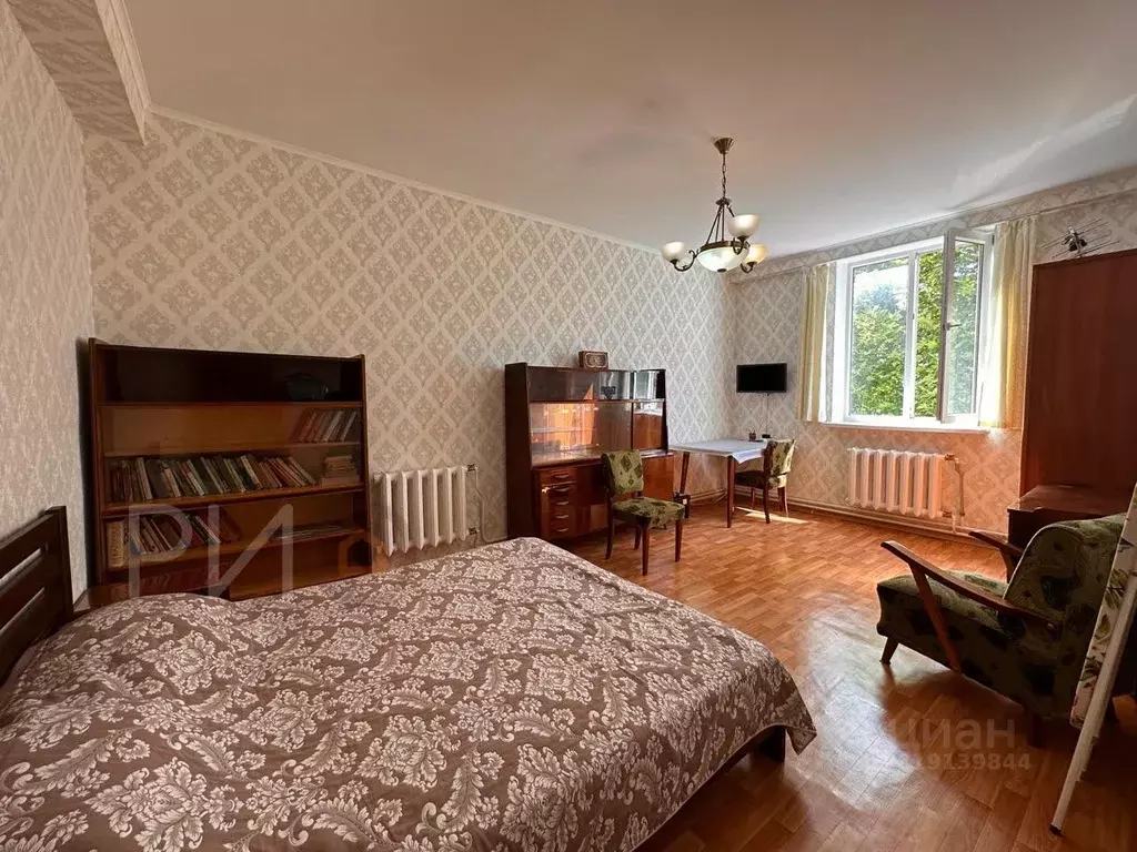 2-к кв. Севастополь ул. Ялтинская, 7 (63.6 м) - Фото 0