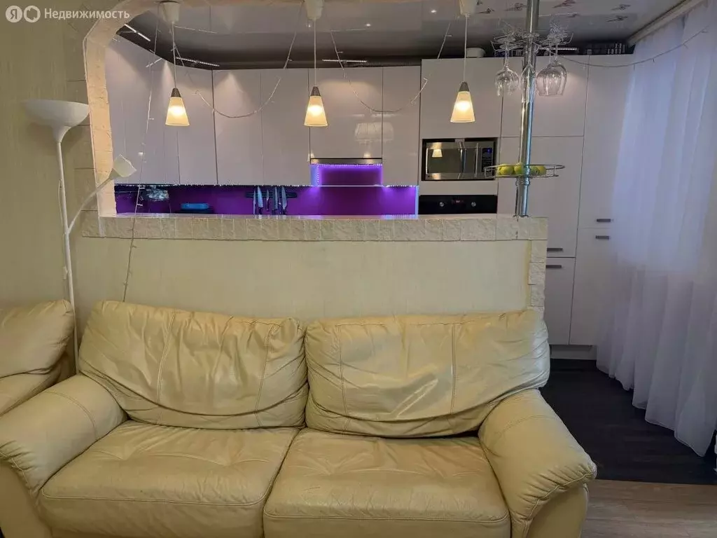 4-комнатная квартира: Самара, проспект Кирова, 201 (77 м) - Фото 2