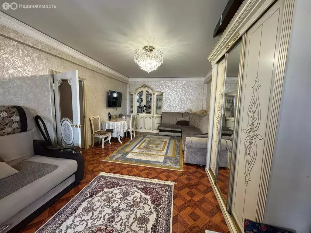 2-комнатная квартира: Каспийск, улица Амет-хан Султана, 25 (60 м) - Фото 1