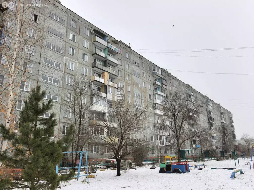 3-комнатная квартира: Омск, Моторная улица, 11 (64 м) - Фото 1